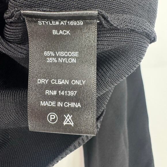 ASTR the Label Shoulder Cutout Sweater Knitted Long Sleeves Black Size XS NWT - Picture 7 of 9